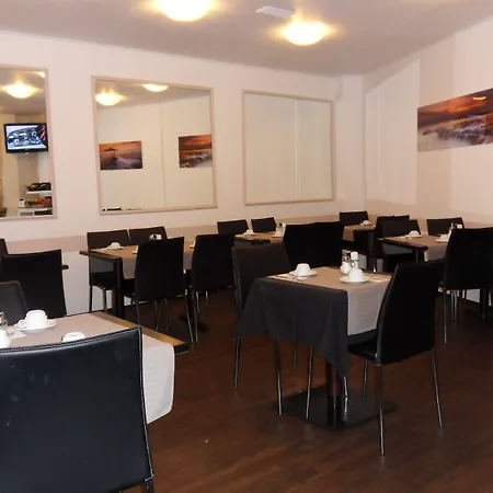 Carlton 3* פרנקפורט