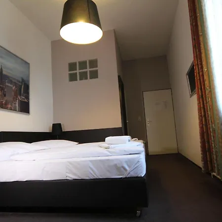 Hotel Carlton 3*