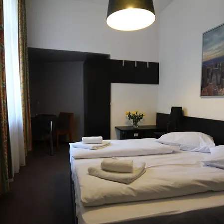 Hotel Carlton 3*