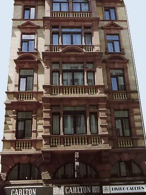 Carlton Hotel 3*