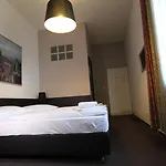 Carlton 3*