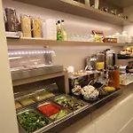 Carlton Otel 3*